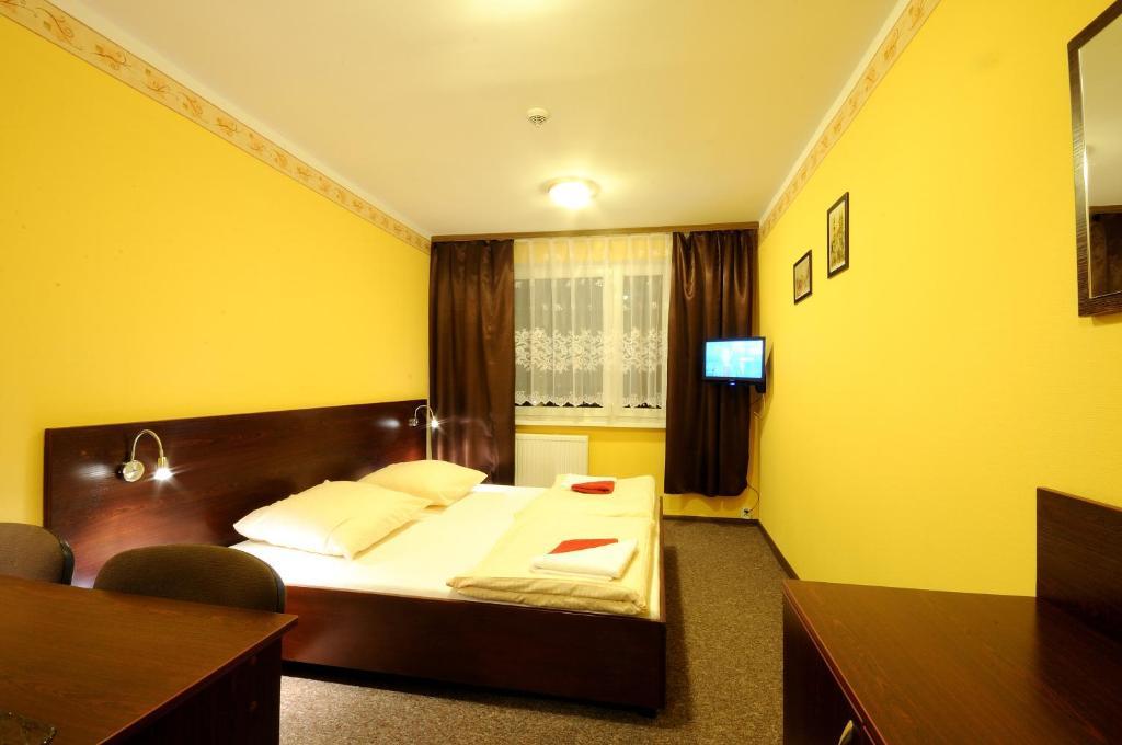 Hotel Gambit I Restauracja Cieszyn Цешин Номер фото