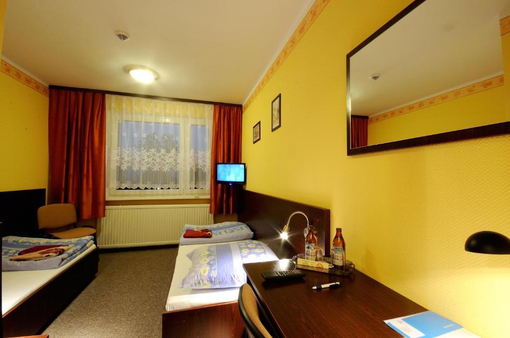 Hotel Gambit I Restauracja Cieszyn Цешин Номер фото